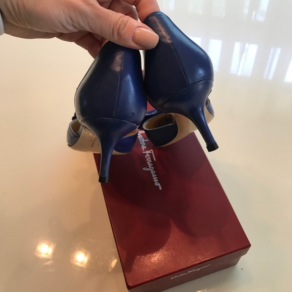 Ferragamo heels 100% authentic - Picture 2 of 5